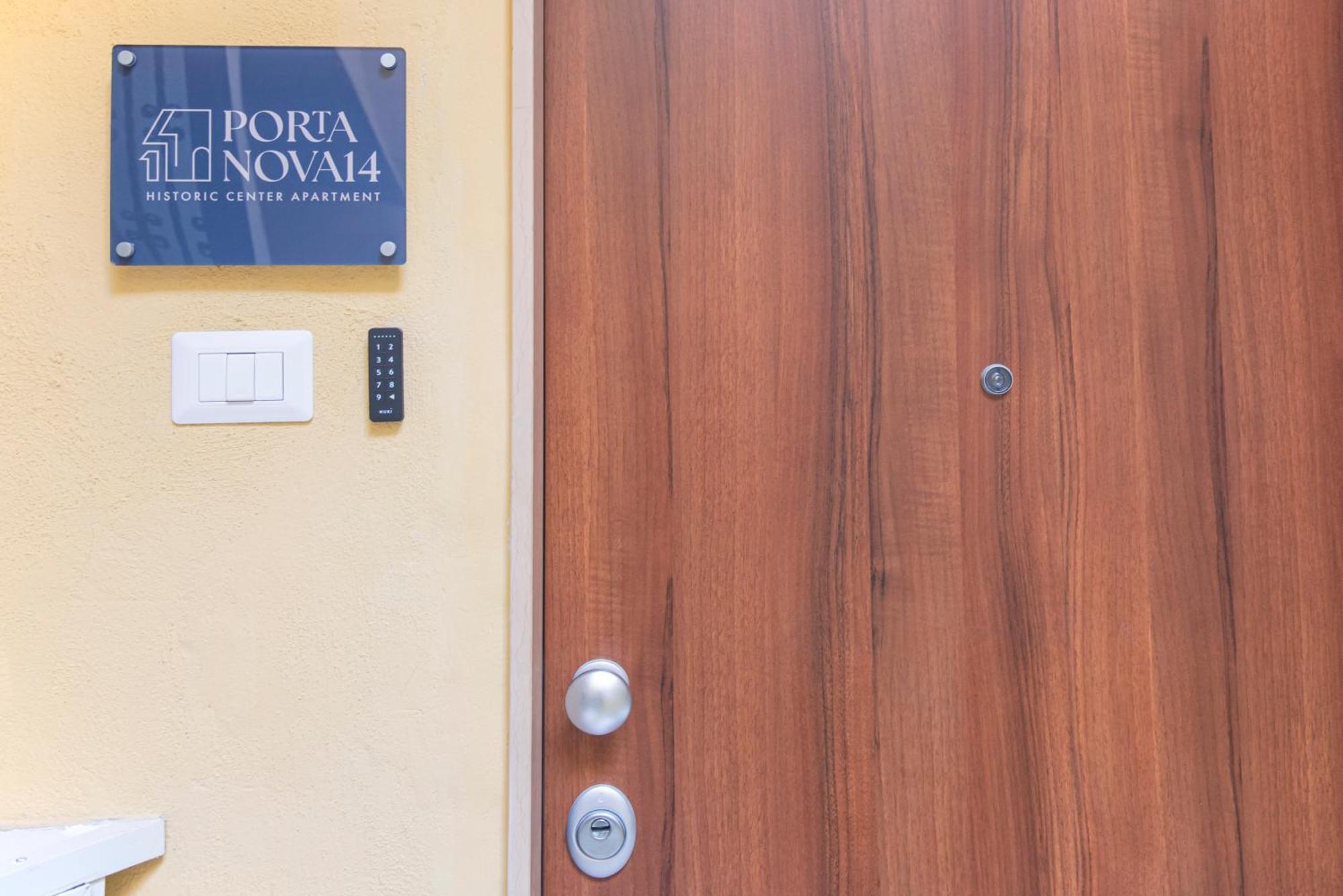 Portanova14 - Historic Center Apartment Naples Extérieur photo